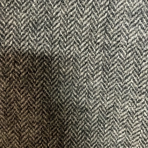 J. Crew size 4 Gray Herringbone Two Button Closure 100% Wool Blazer with Pockets - Picture 3 of 11